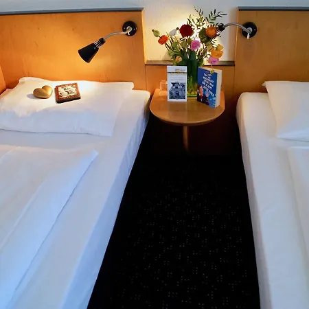 Hostal Grand Urban *