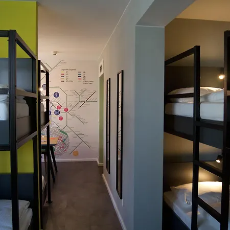 Hostal Grand Urban *