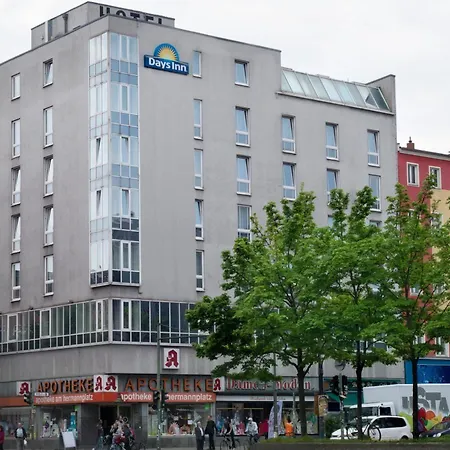 Hostal Grand Urban