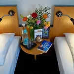 Grand Urban Hotel