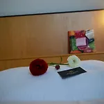 Grand Urban Hotel