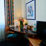 Отель Grand Urban 3*