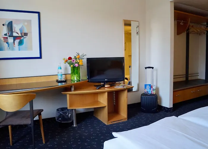 Отель Grand Urban